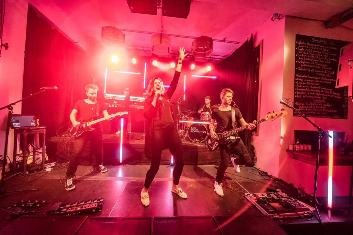 Hochzeitsband Live-Musik Performance bei Veranstaltung in Deutschland.